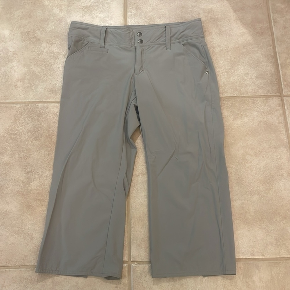 Athleta Cropped Capris - Picture 2 of 8